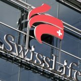 Si les nouvelles normes comptables IRFS 17 et IRFS 9 étaient appliquées, le bénéfice net 2022 s'en retrouverait réduit à 1,03 milliard de francs, en raison de la contre-performance sur les marchés financiers, contre 1,46 milliard annoncé dans le r...